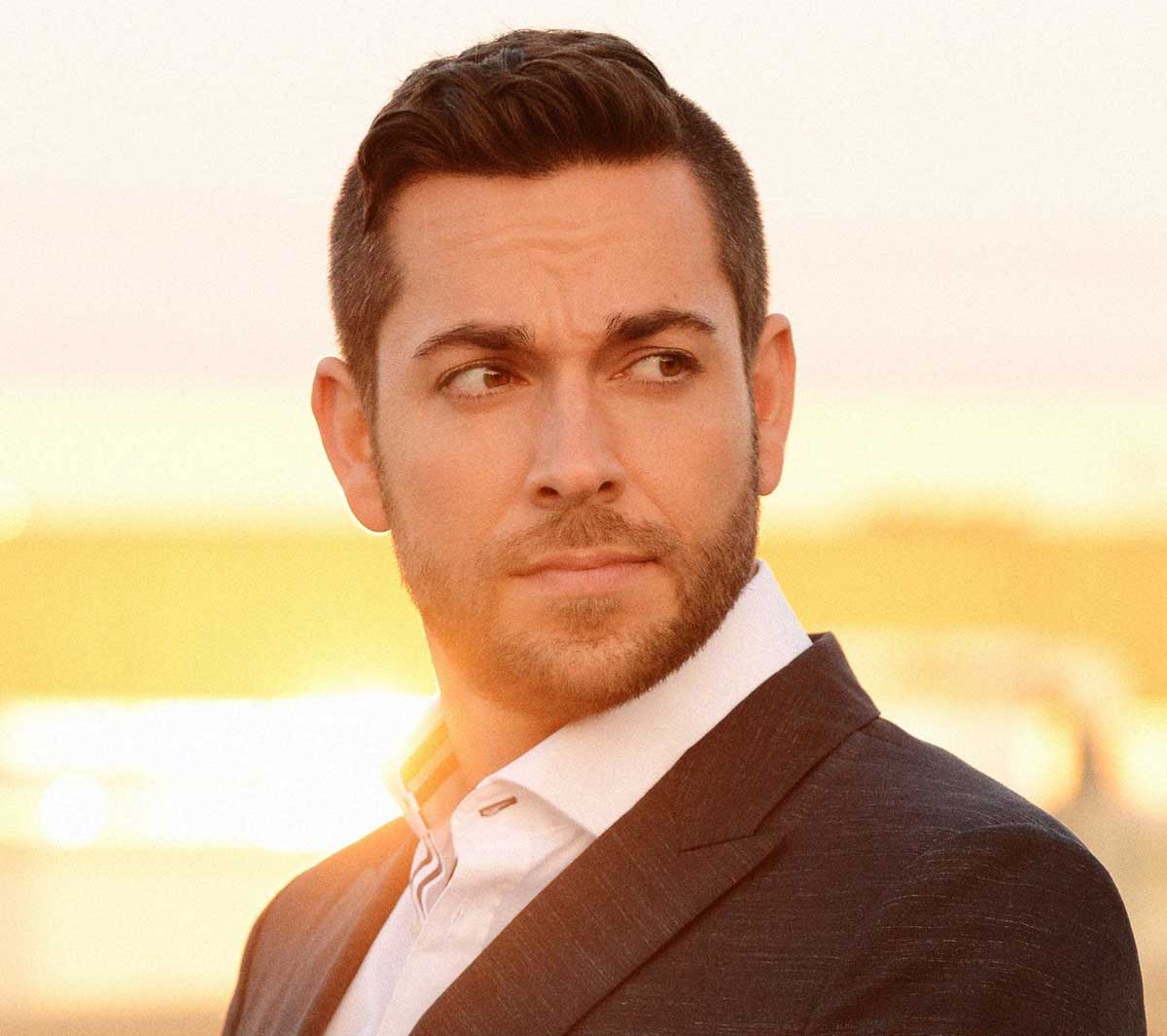 Zachary levi buff