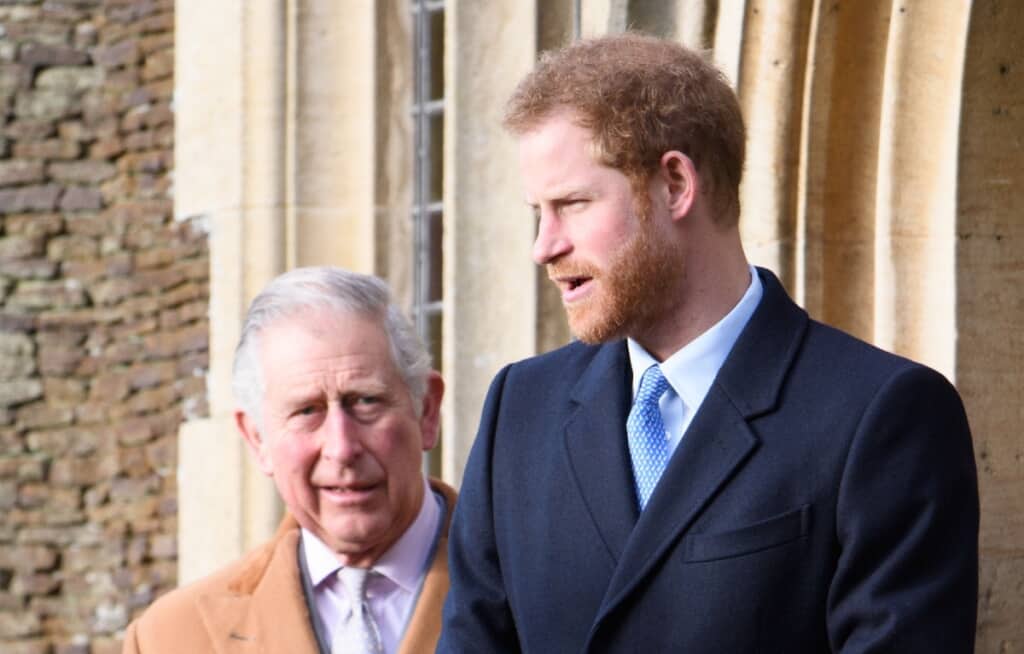 チャールズ国王と、次男ヘンリー王子 Photo: Tim Rooke/Shutterstock