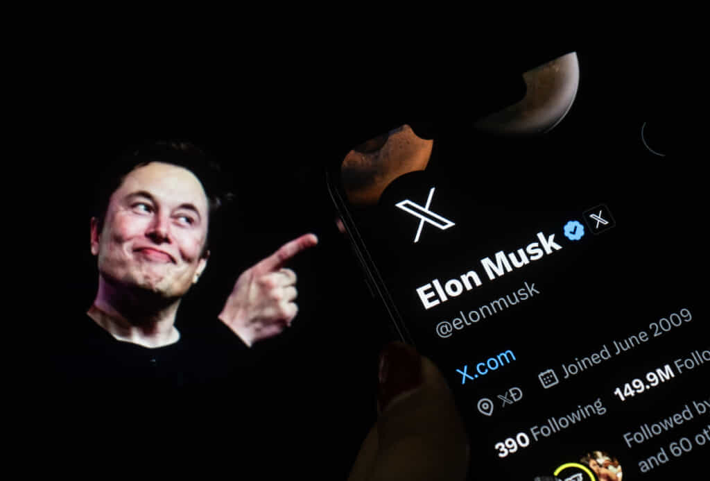 イーロン・マスクとX